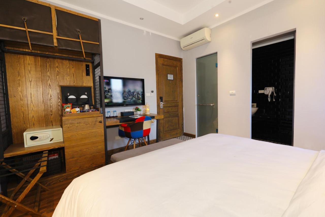 Calido Hotel